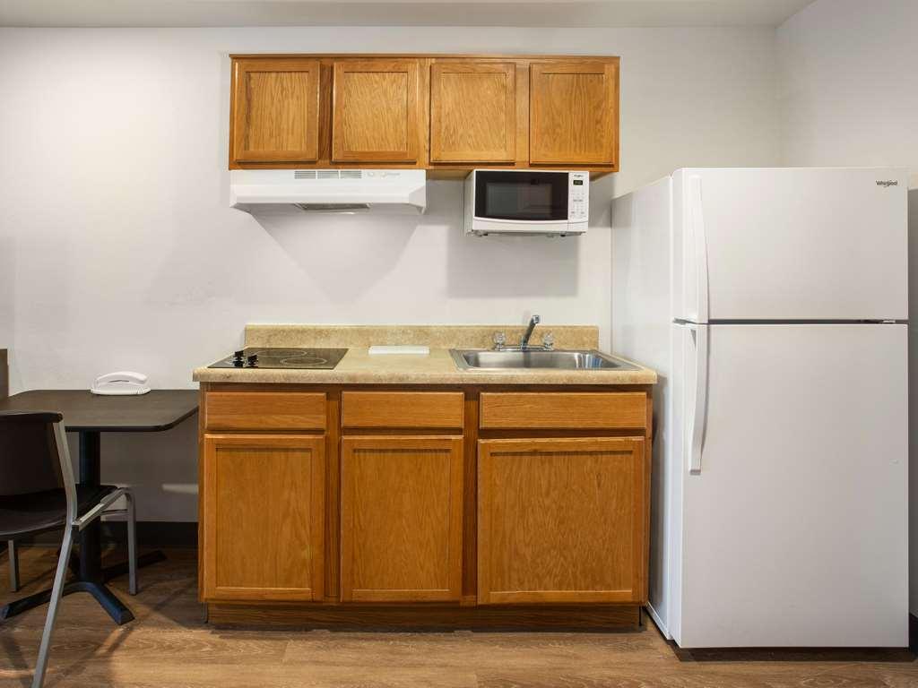 Extended Stay America Select Suites - Charleston - Ashley Phosphate Rd Hanahan 객실 사진